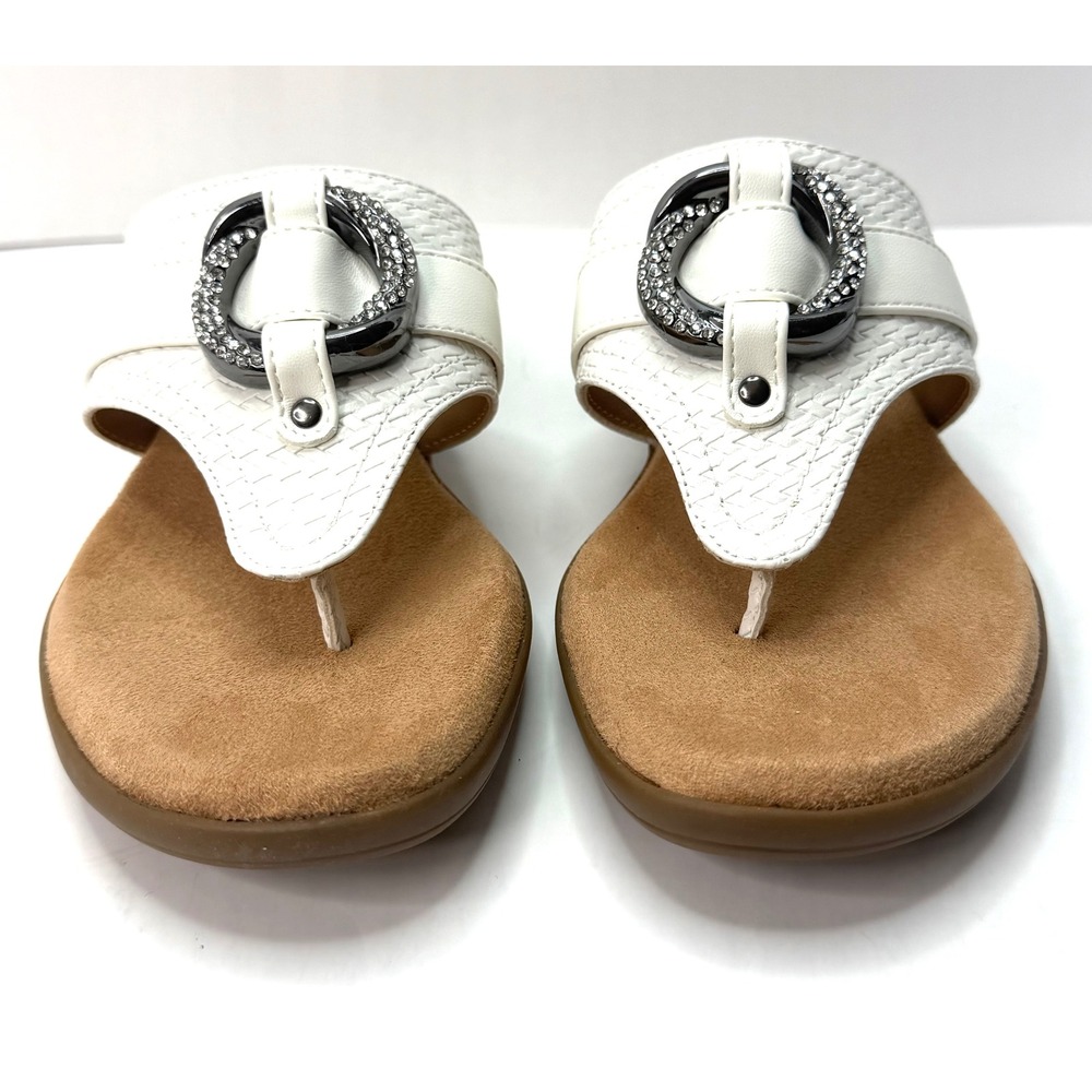 Cliffs by White Mountain Women's Benedict Thong Comfort Sandal White Size 6 NWT